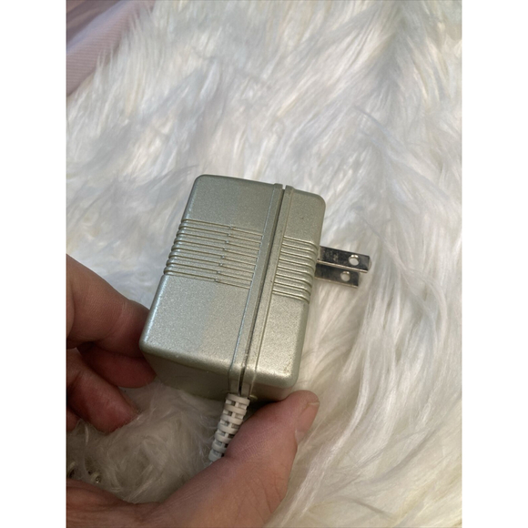 Life Brand AC Adaptor LB2000 Output 12v Wall Charger Power Supply - Picture 5 of 7